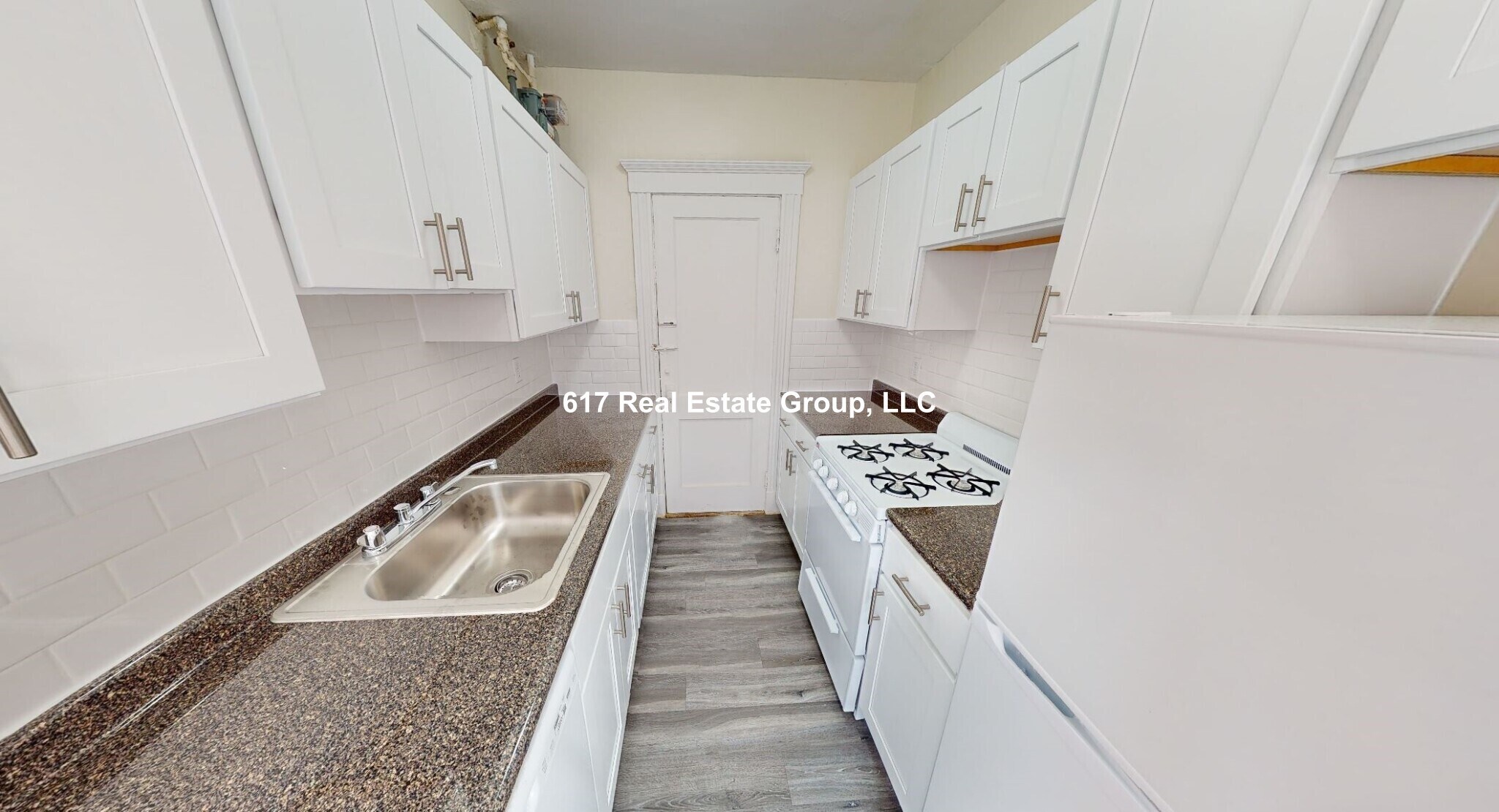 Building Photo - 231 Park Dr