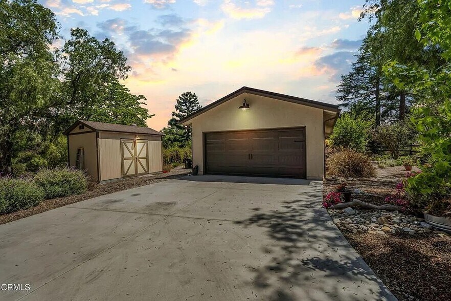 2 Car garage & shed - 4290 Aspen Ln