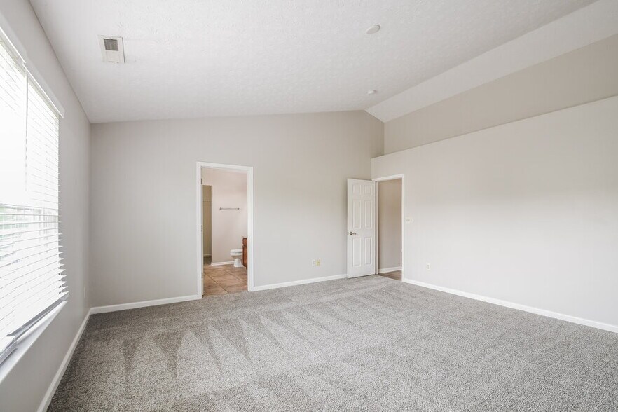Building Photo - 12403 Titans Dr