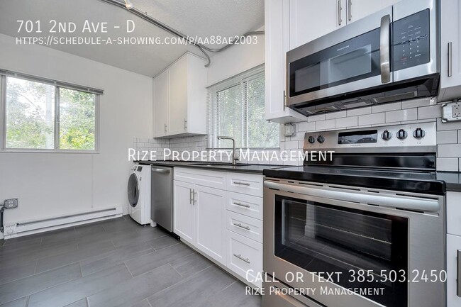 Primary Photo - Spacious Top Floor Avenues 1 BR With Priva...