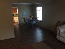 Building Photo - 342 Spartan Ave