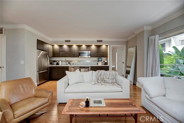 Building Photo - 1131 Alta Loma Rd