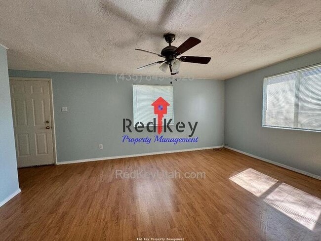 Building Photo - 130 S 100 W