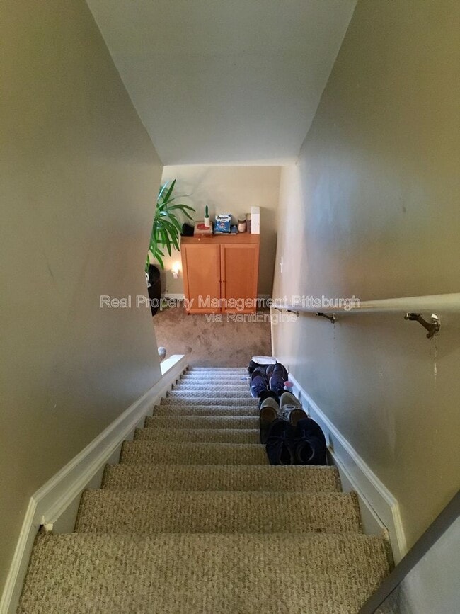 Building Photo - 606 S Mathilda St