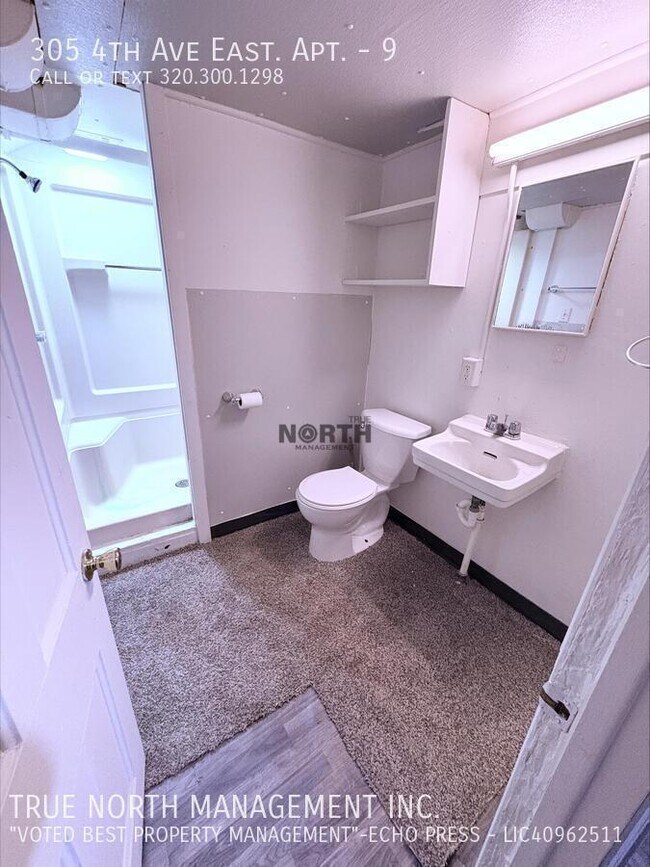 Building Photo - 305 4th Ave E