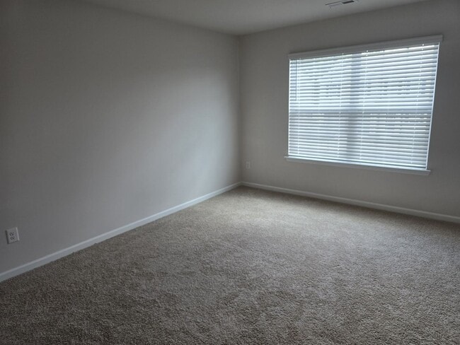 Building Photo - Corner Lot Rental Home with 4BR/2.5BA, Ful...