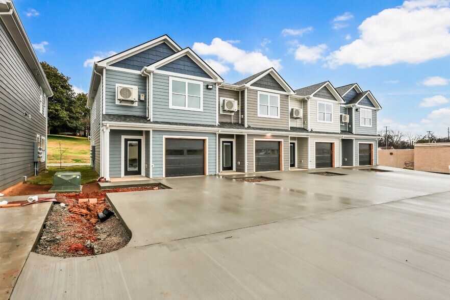 Building Photo - 180 Clay Ridge Dr