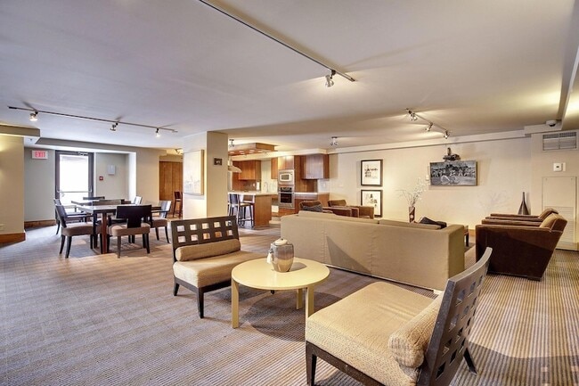 Building Photo - 401 S 1st St