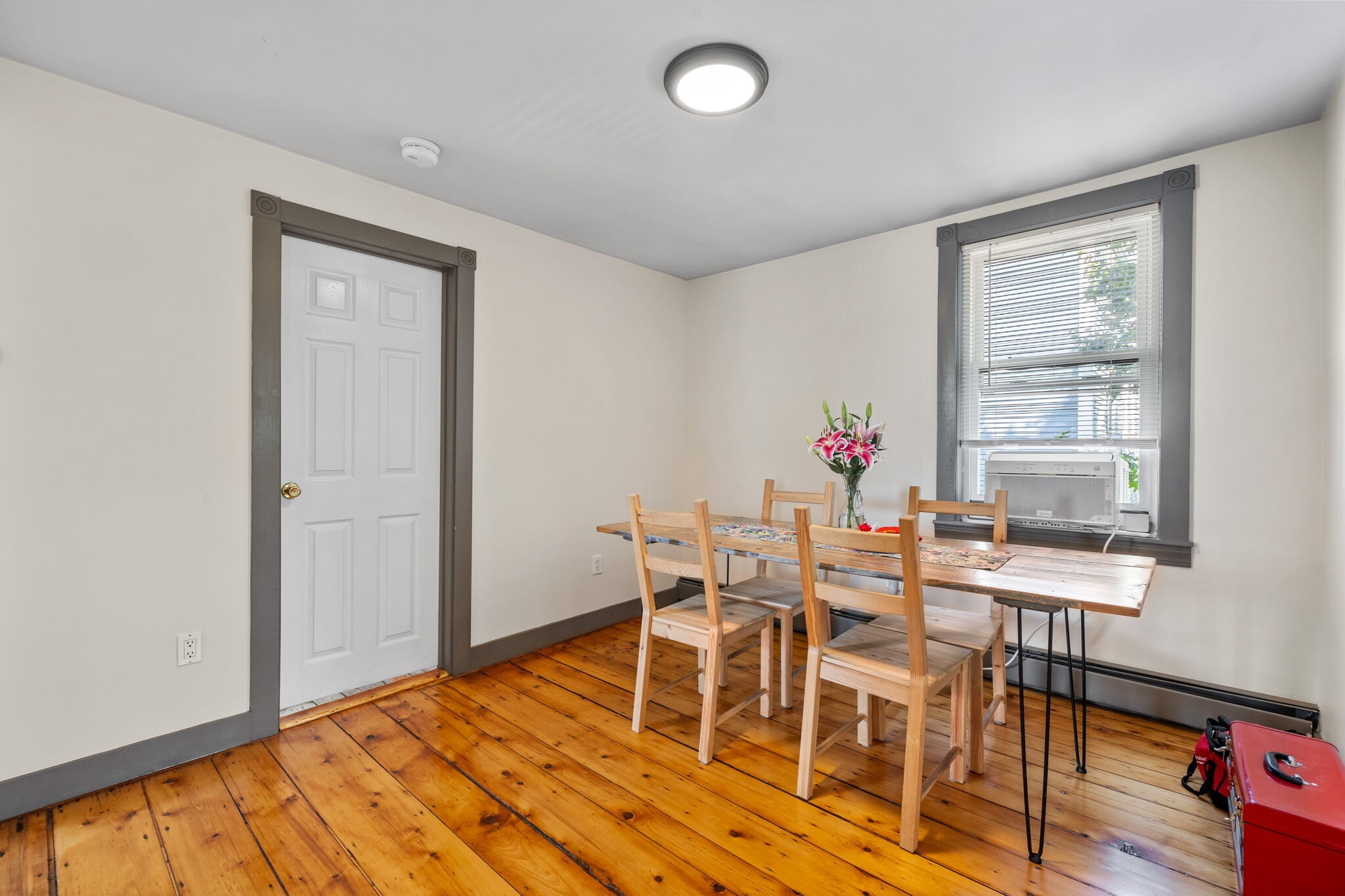 Building Photo - 9 Hodges Ct