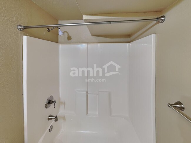 Building Photo - 1449 S 2490 E