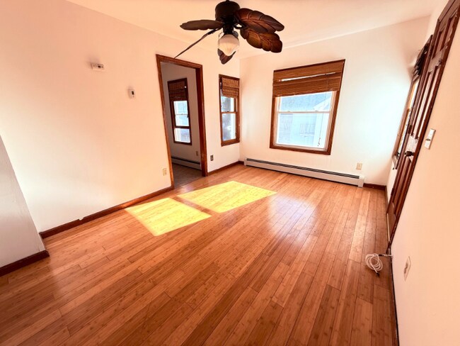 Building Photo - 2718 Pauline Ave