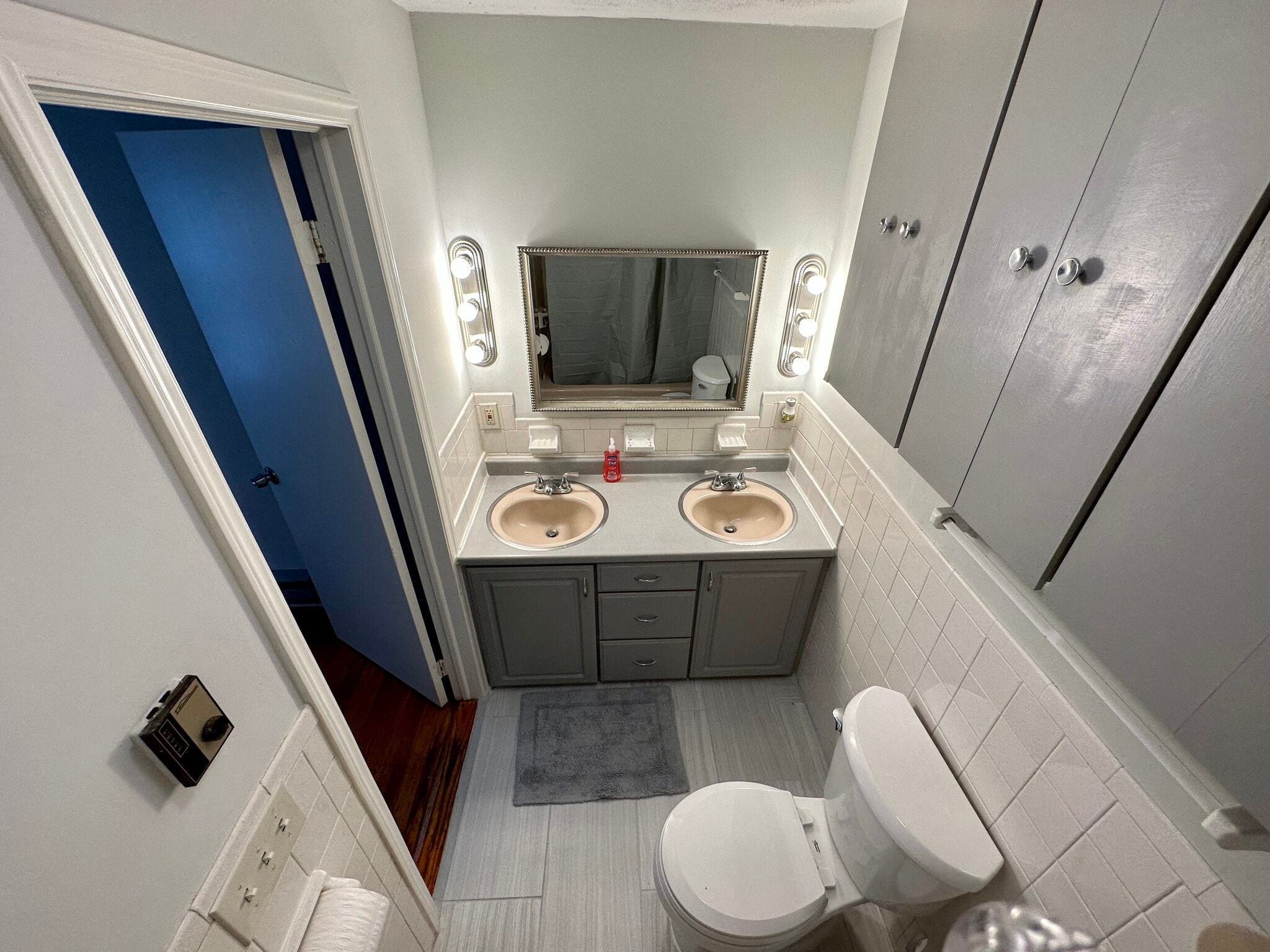 Building Photo - 160 Sunset Dr