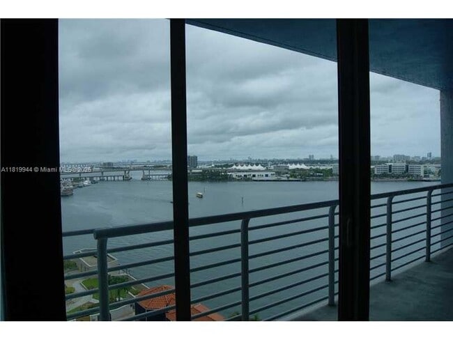 Building Photo - 335 S Biscayne Blvd