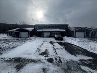 Building Photo - 214 Wildwood