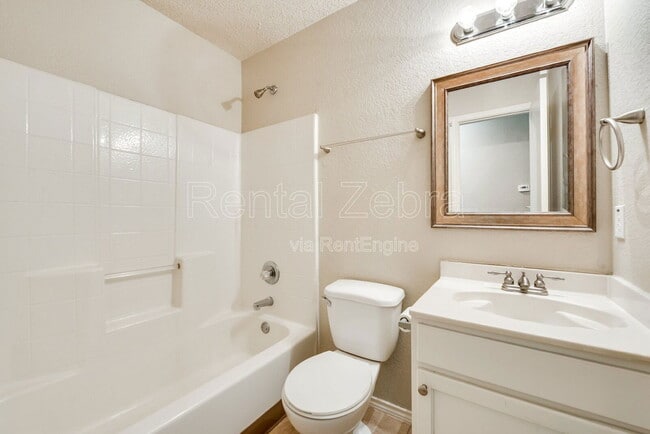 Building Photo - 2500 Stagecoach St