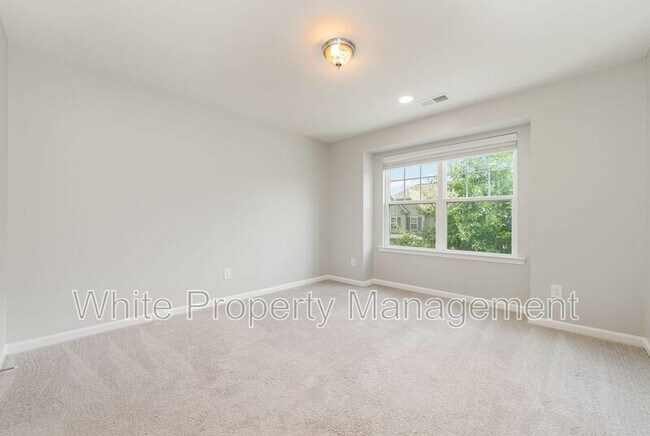 Building Photo - 757 Garrett Green Way