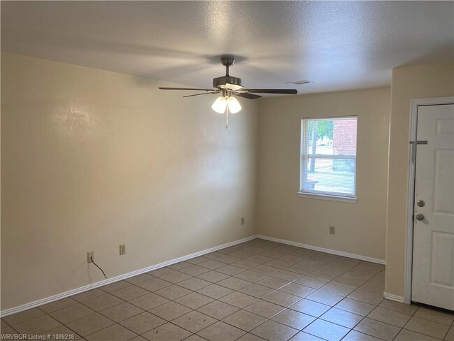 Building Photo - 3 E 4th