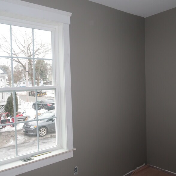 Building Photo - 32 Newhall St