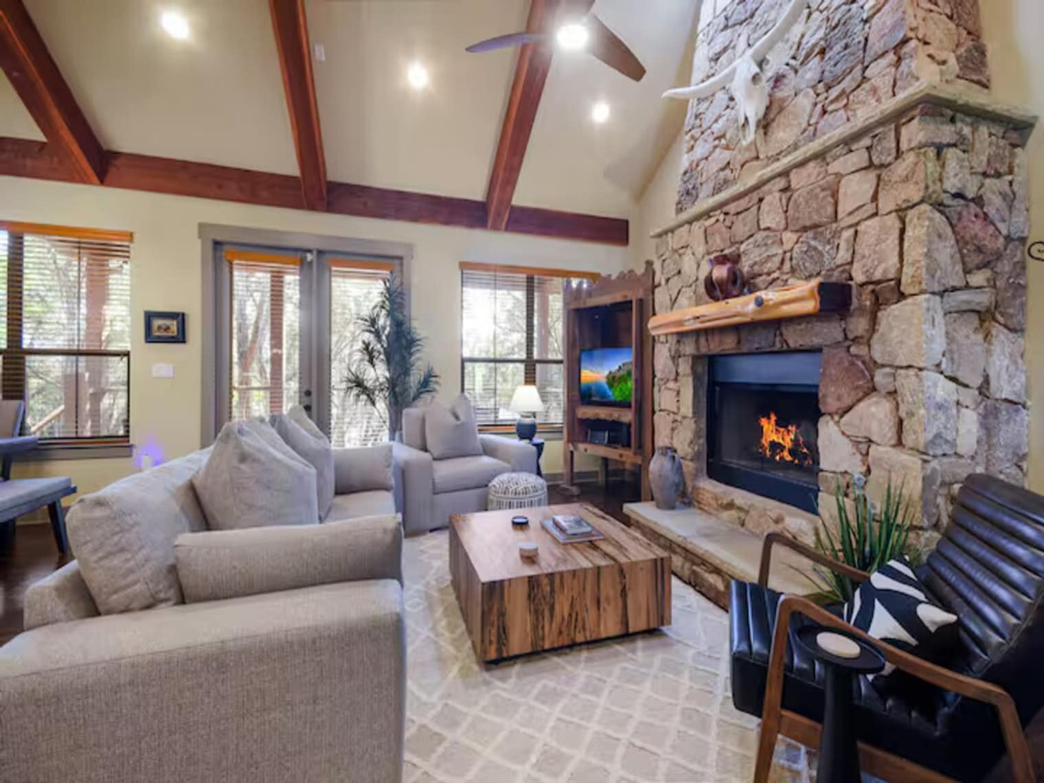 Building Photo - 18705 Natures Way