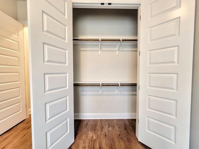 Building Photo - 600 C-Bar Ranch Trl