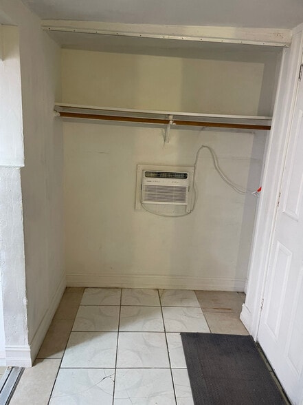 Building Photo - 3131 W 16th Ave