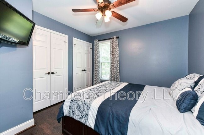 Building Photo - 6412 Gristmill Square Trce