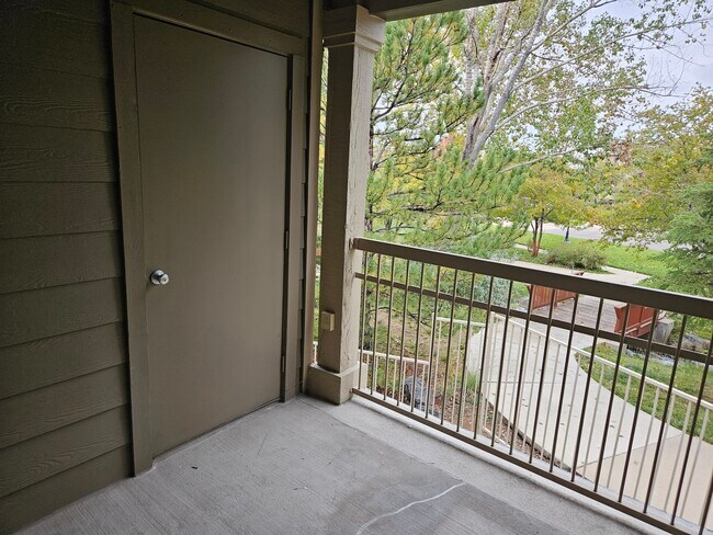 Building Photo - 7442 S Quail Cir
