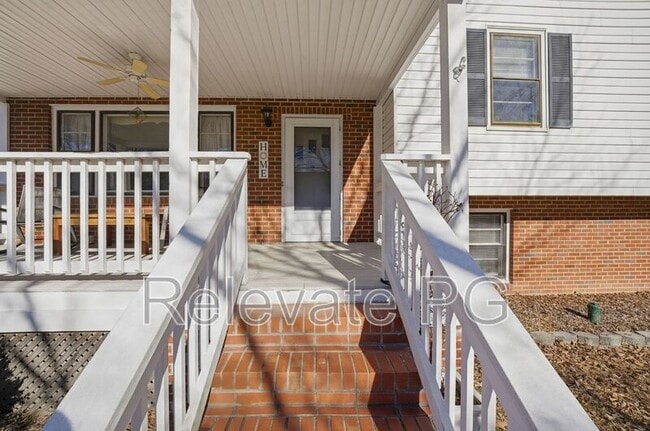 Building Photo - 9002 Michaux Ln