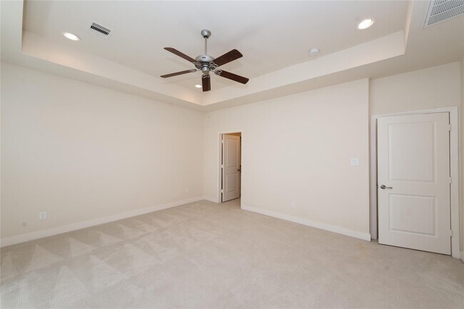 Building Photo - 4805 Jackson St