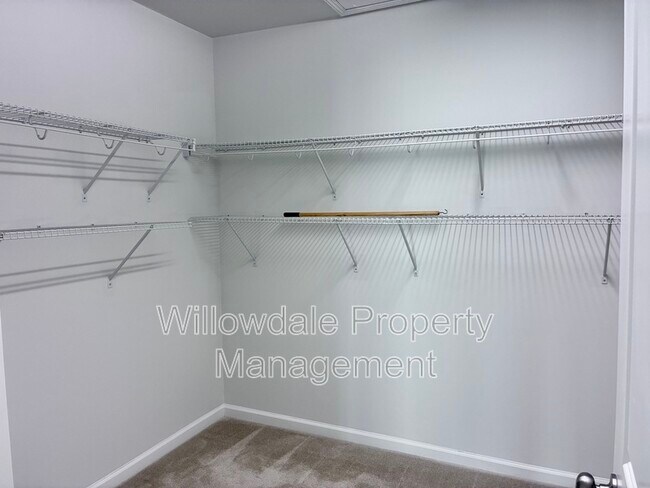 Building Photo - 1056 Midvale Ave