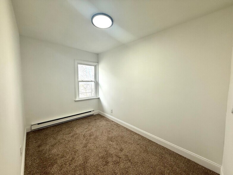 Building Photo - 1886 Ave B