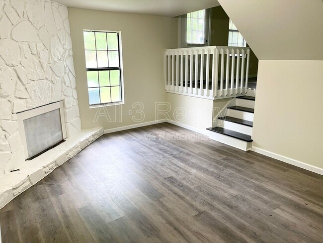 Building Photo - 5165 Fairforest Dr