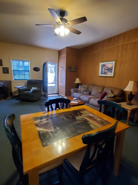 Dining area - 9835 Bryson City Rd