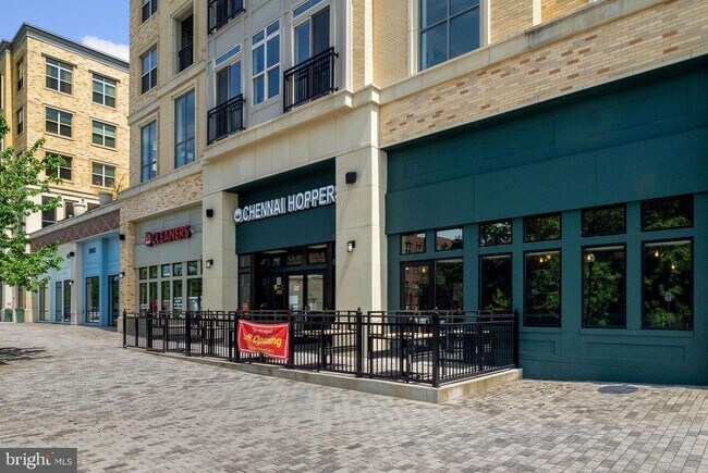 Building Photo - 124 Liriope Place