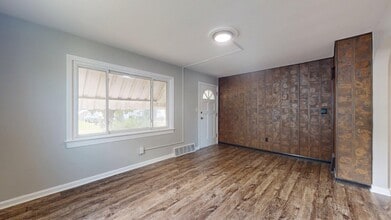 Building Photo - Fulton/W.58th neighborhood; 3 bedroom/2bat...
