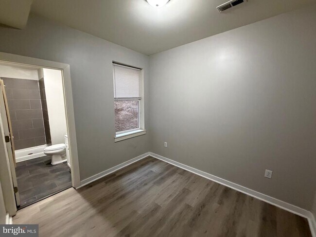 Building Photo - 1535 Cecil B. Moore Ave