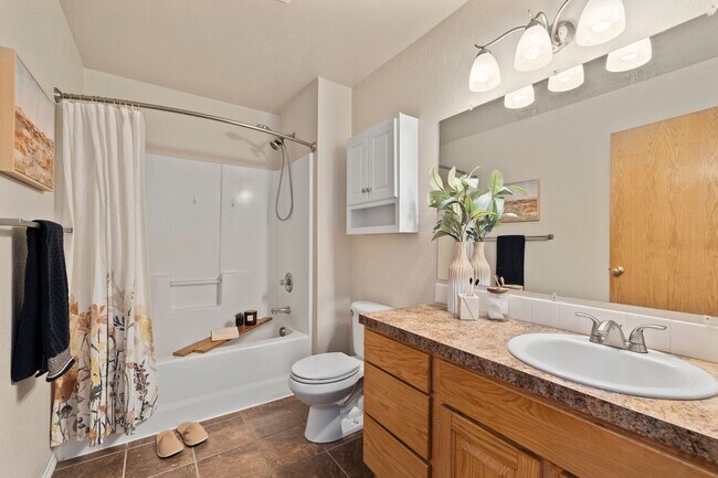 Building Photo - Charming 4-Bedroom Ranch with Low-Maintena...