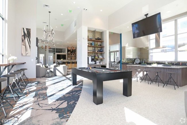 Building Photo - 1281 S Ulster St