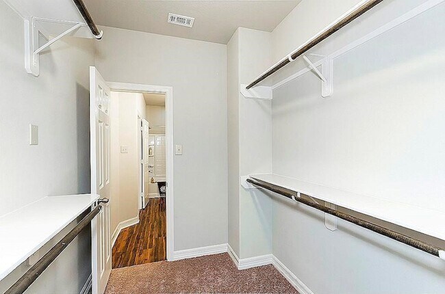 Building Photo - 64 Woodland Hills Dr