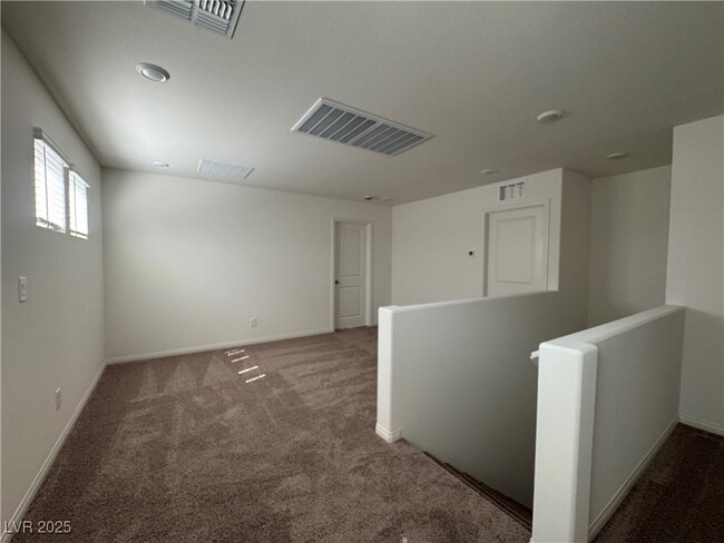Building Photo - 9144 Vesey Ave