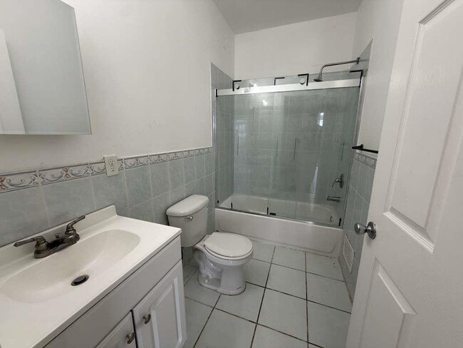 Building Photo - 33 Nelson Ave