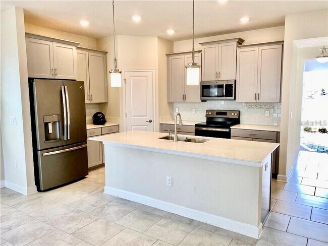 Building Photo - 1498 Bunker Dr