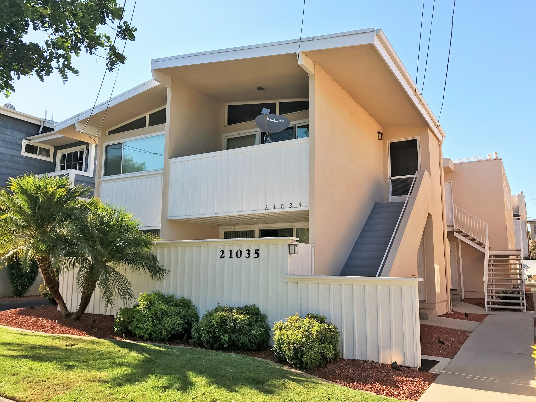 Building Photo - 21035 Bryant St