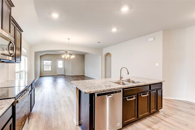 Building Photo - 227 Reagor Dr