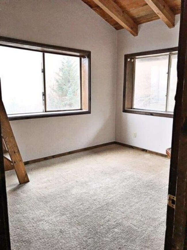 Building Photo - 307 High St