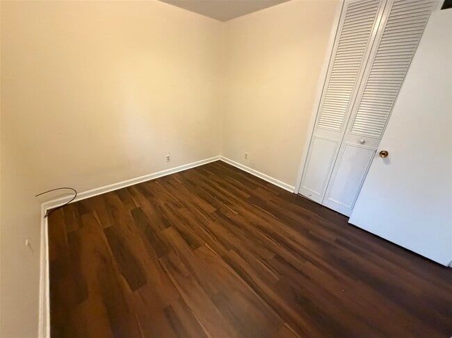 Building Photo - 1036 Ellen Dr