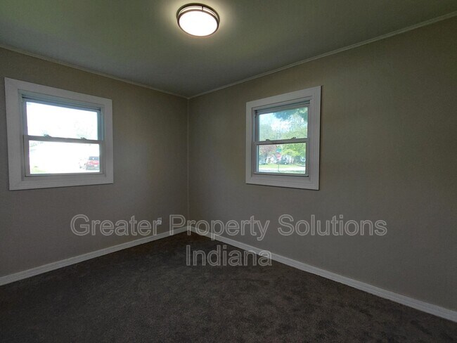 Building Photo - 506 Parkside Ave