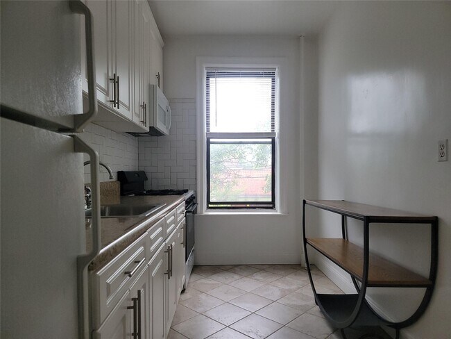 Building Photo - 35-06-35169 169th St