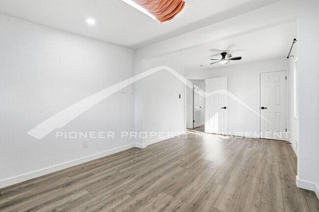 Building Photo - Charming Home with Washer/Dryer and Storage Shed