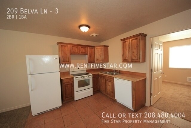 Building Photo - 209 Belva Ln